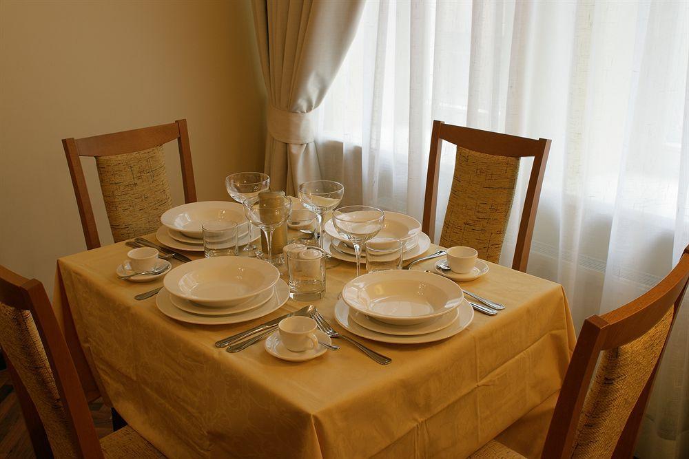 Baltic Suites Riga Esterno foto